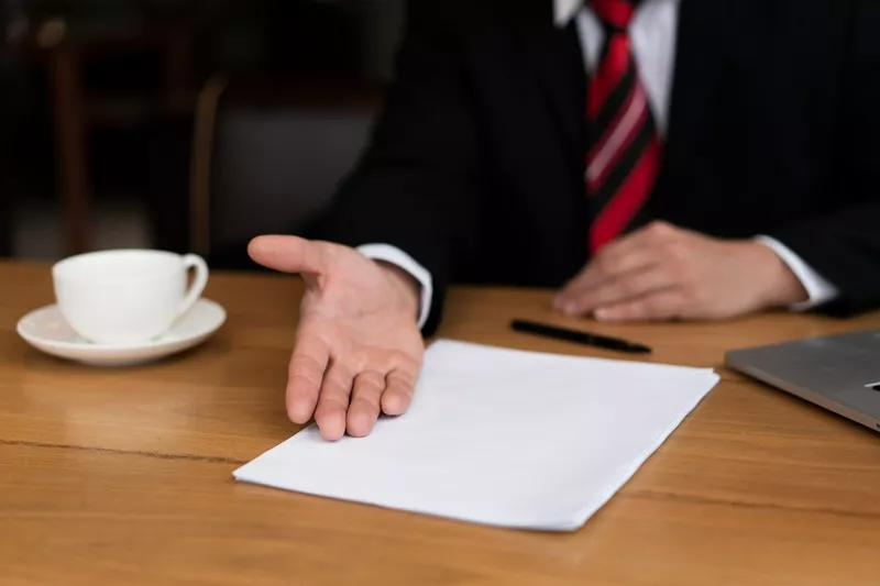 Điều kiện giải thể doanh nghiệp yêu cầu đầy đủ giấy tờ để có thể bắt đầu quy trình