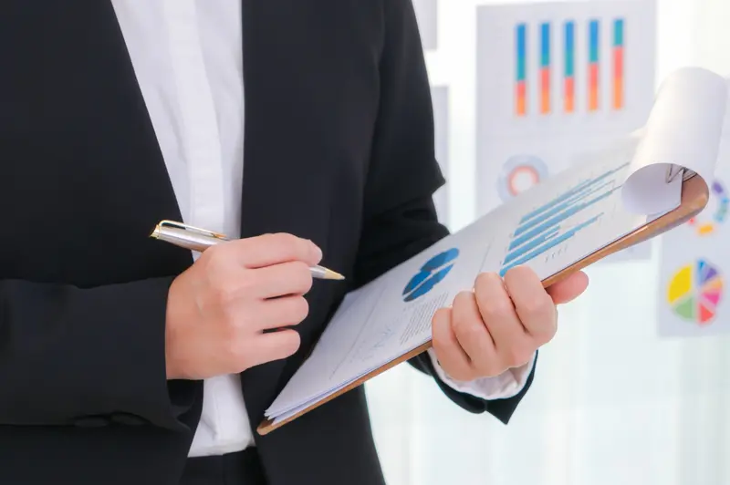 Trường học thu/chi bằng tiền mặt/tiền chuyển khoản sẽ được hạch toán vào tài khoản khác nhau trên các loại sổ sách kế toán trường học