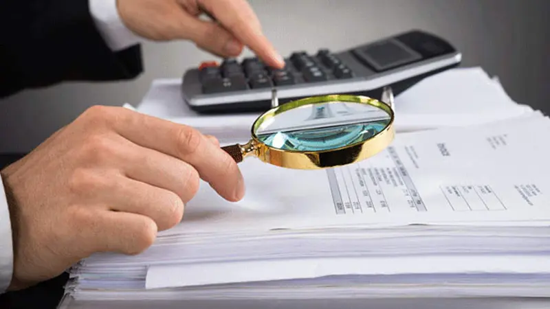 Trước khi chấm dứt tư cách pháp nhân, công ty cổ phần bắt buộc phải hoàn tất thanh lý tài sản và thanh toán toàn bộ các khoản nợ theo đúng thứ tự ưu tiên