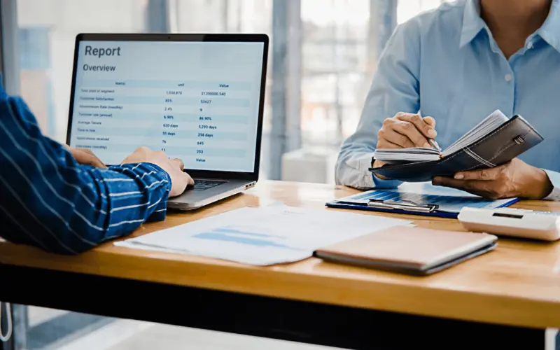 Quán cafe nên sử dụng phần mềm Excel để lập sổ sách kế toán, giúp theo dõi dễ dàng, tính toán chính xác và tra cứu thông tin nhanh chóng