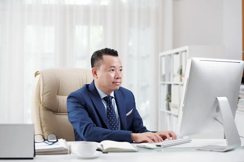 Doanh nghiệp cần thông tin tới tất cả các bên liên quan, bao gồm cả nhân viên, về nghị quyết/quyết định giải thể