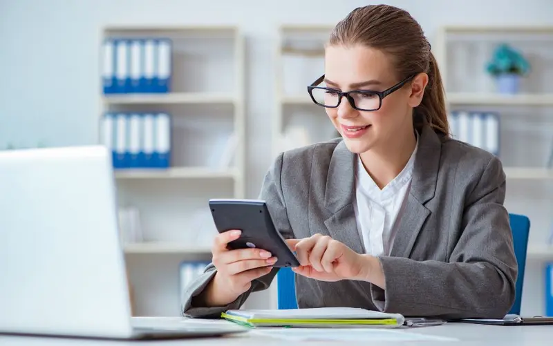 Nhân viên kế toán công nợ chuyên nghiệp cần có kiến thức vững vàng và kỹ năng thực hành linh hoạt