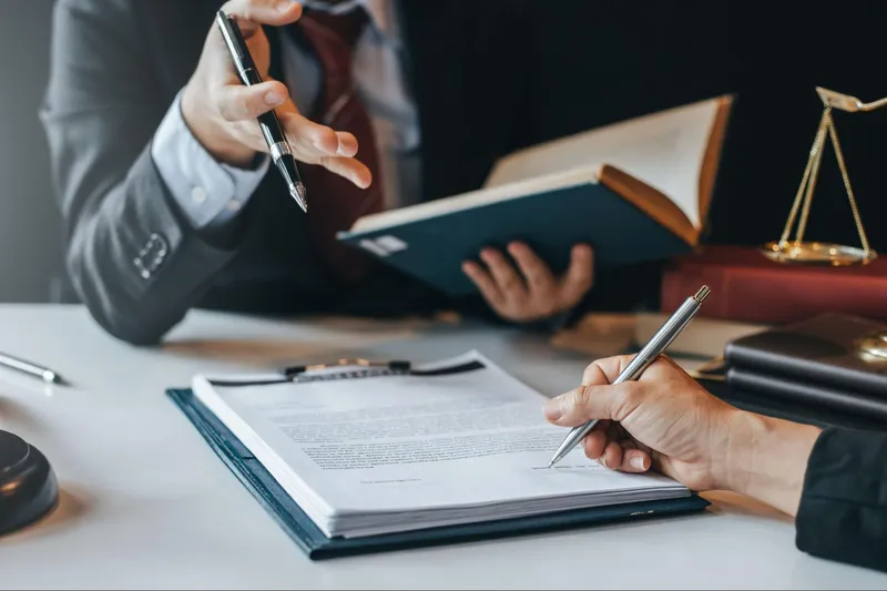 Tiến hành thủ tục chấm dứt hoạt động khi có quyết định thu hồi Giấy chứng nhận đăng ký hoạt động