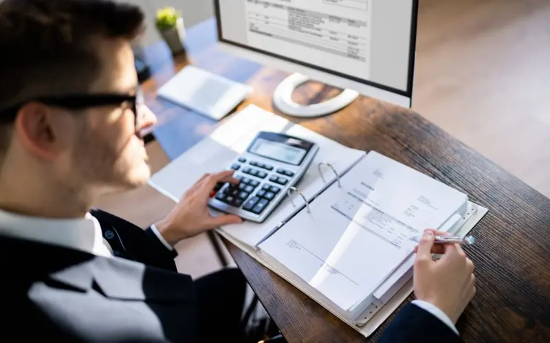 Doanh nghiệp n&ecirc;n lựa chọn c&aacute;c đơn vị đ&aacute;p ứng được tối thiểu 4 ti&ecirc;u ch&iacute; tr&ecirc;n
